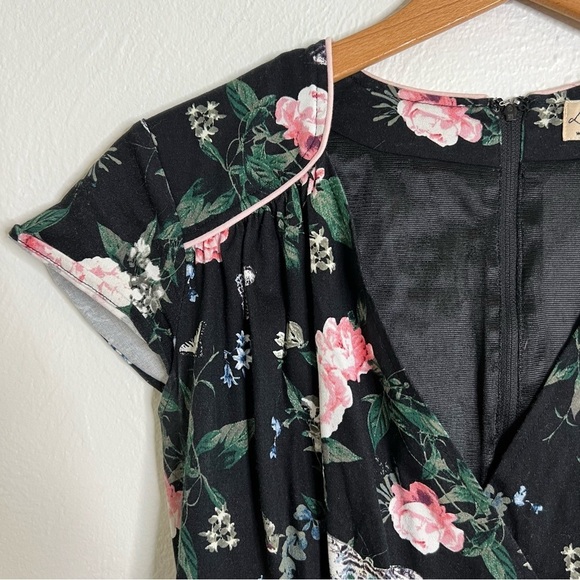 Lindy Bop Pin-Up Style Dress Black Pink Floral Cap Sleeve Surplice Neck Size L - Picture 11 of 11